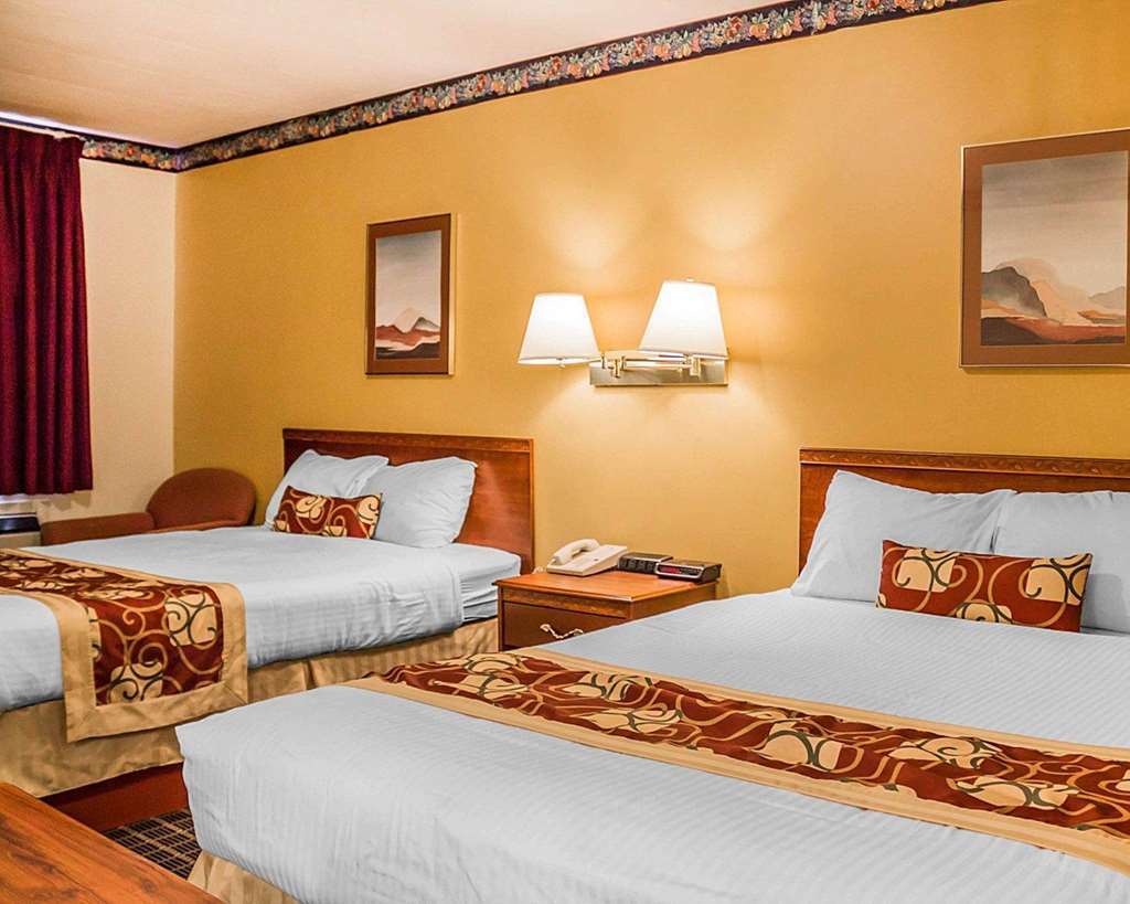 Rodeway Inn Kalkaska Quarto foto